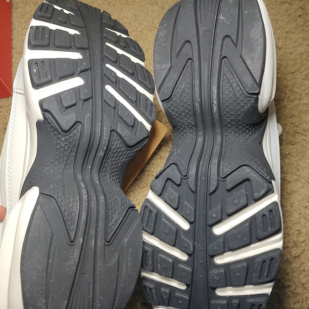 Nike Air Max AP Kids Sneakers White Black CU4826-100 Low Top Running Shoes